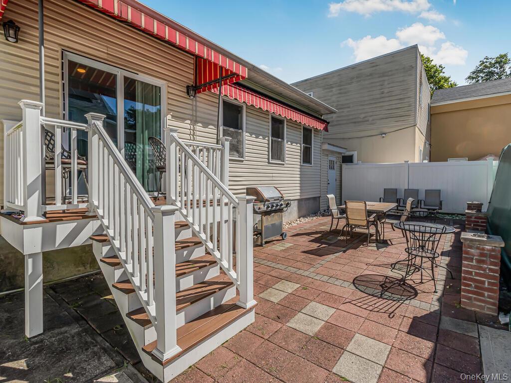 393 City Island Avenue