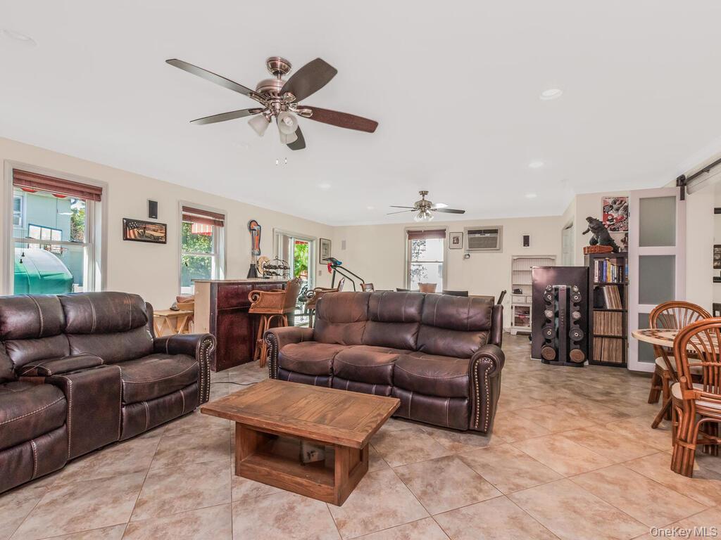 393 City Island Avenue