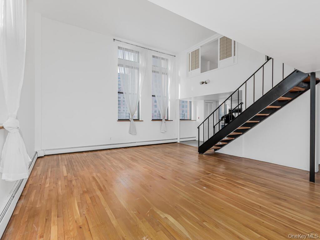 305 E 108th Street Unit: 4B