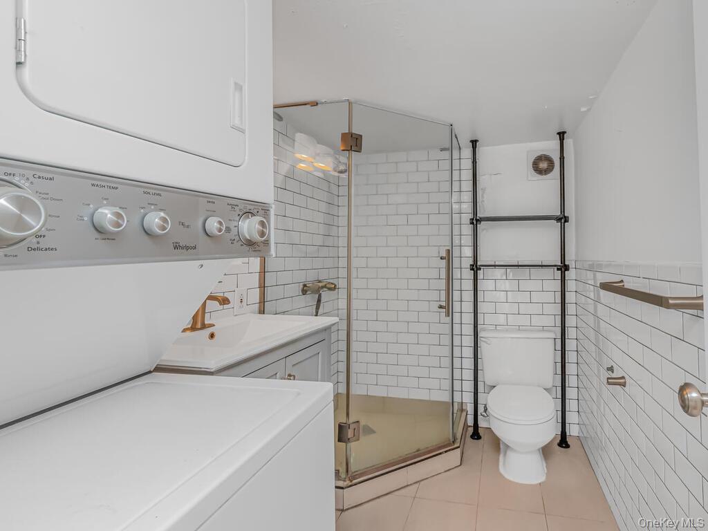 305 E 108th Street Unit: 4B