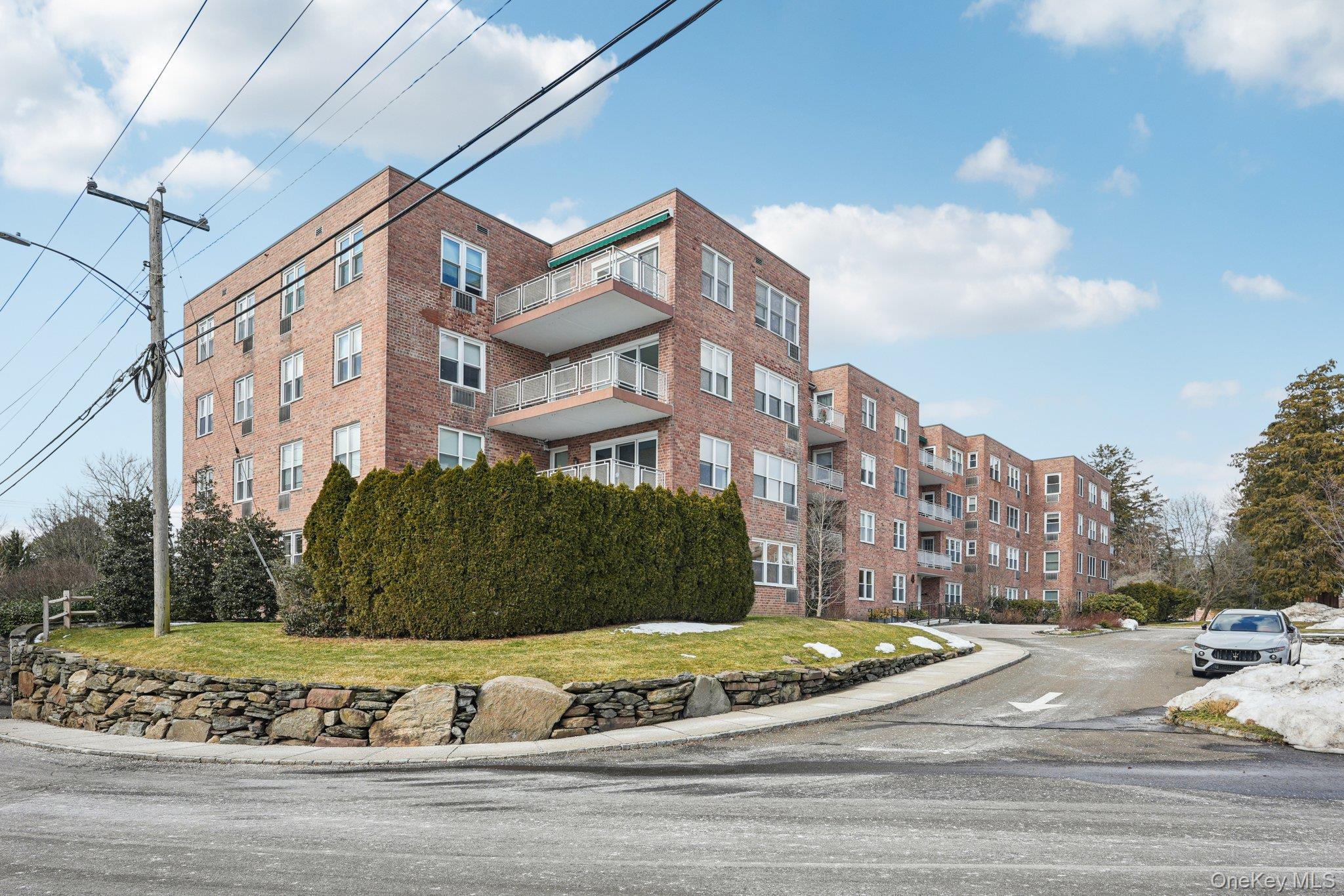 4 4 Putnam Hill Unit: 4F