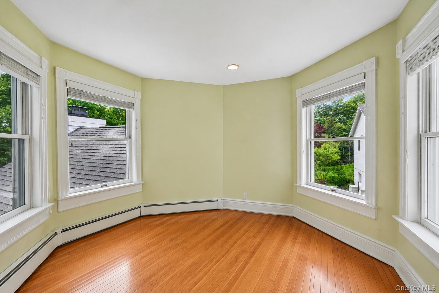 54 Hillside Avenue