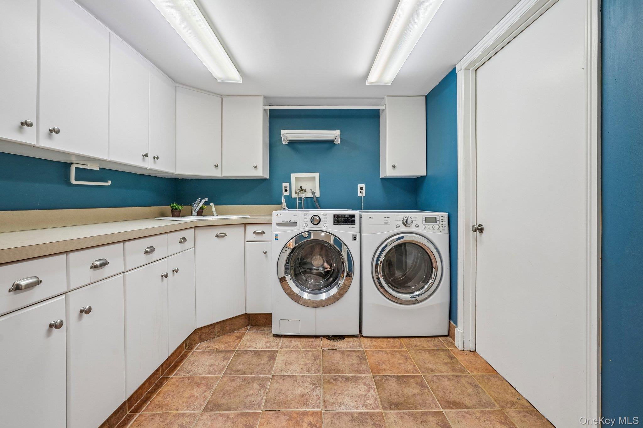 54 Hillside Avenue