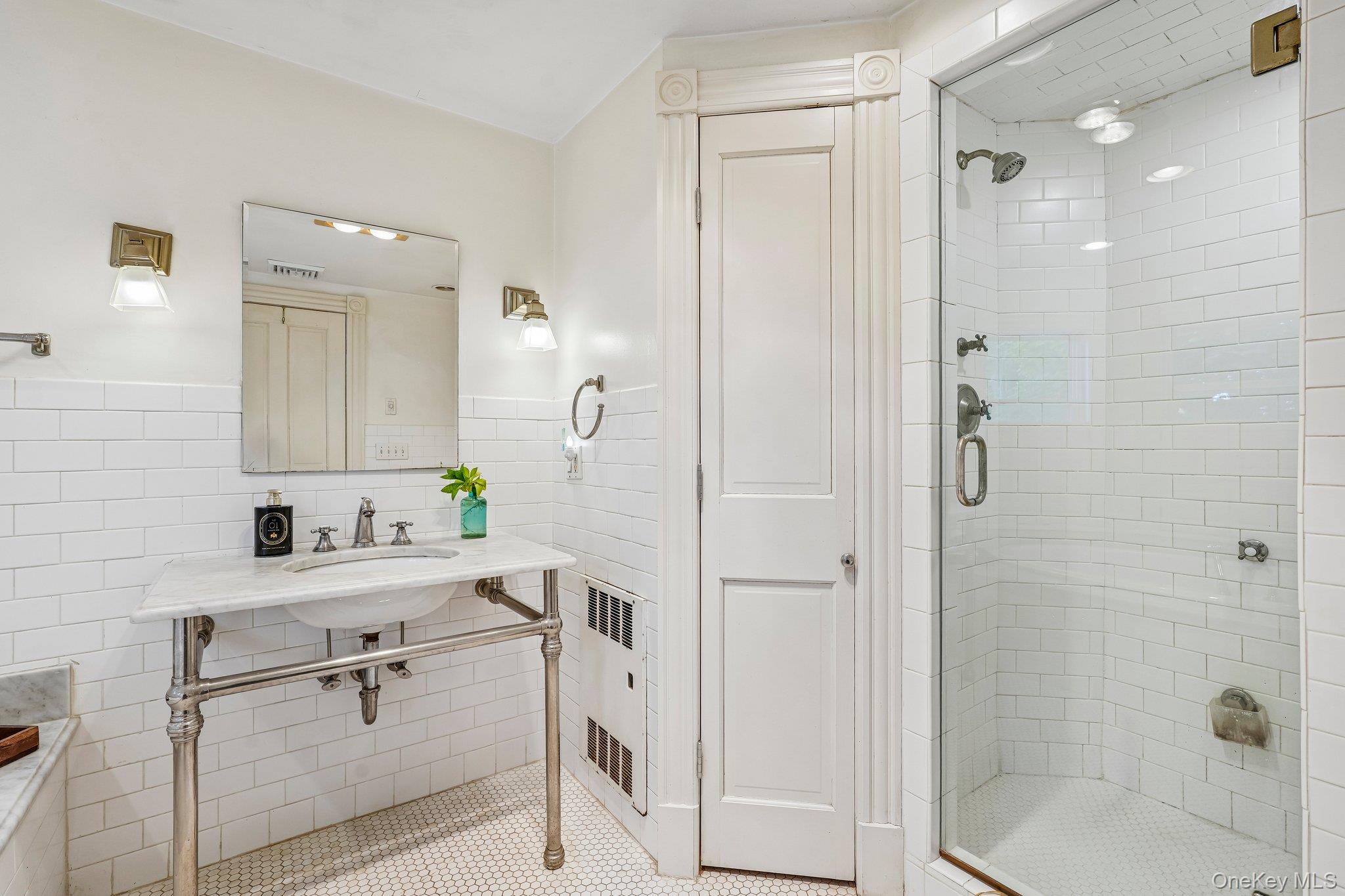 54 Hillside Avenue