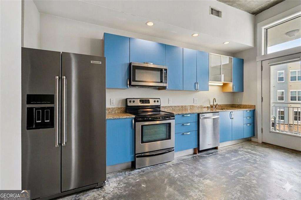 245 N Highland Avenue NE # 408