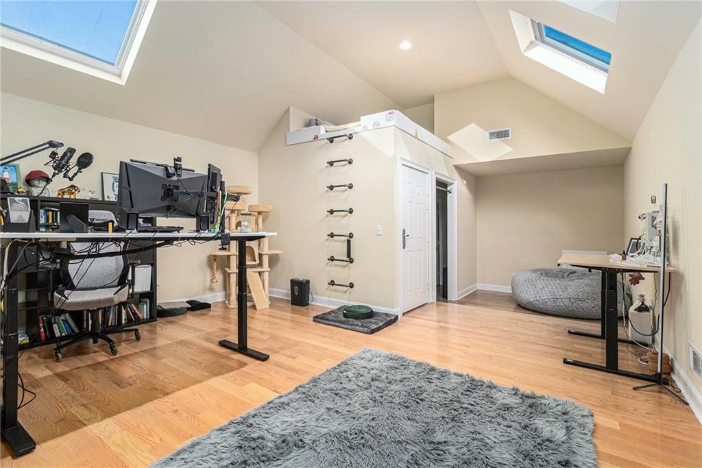 13 Downshire Lane