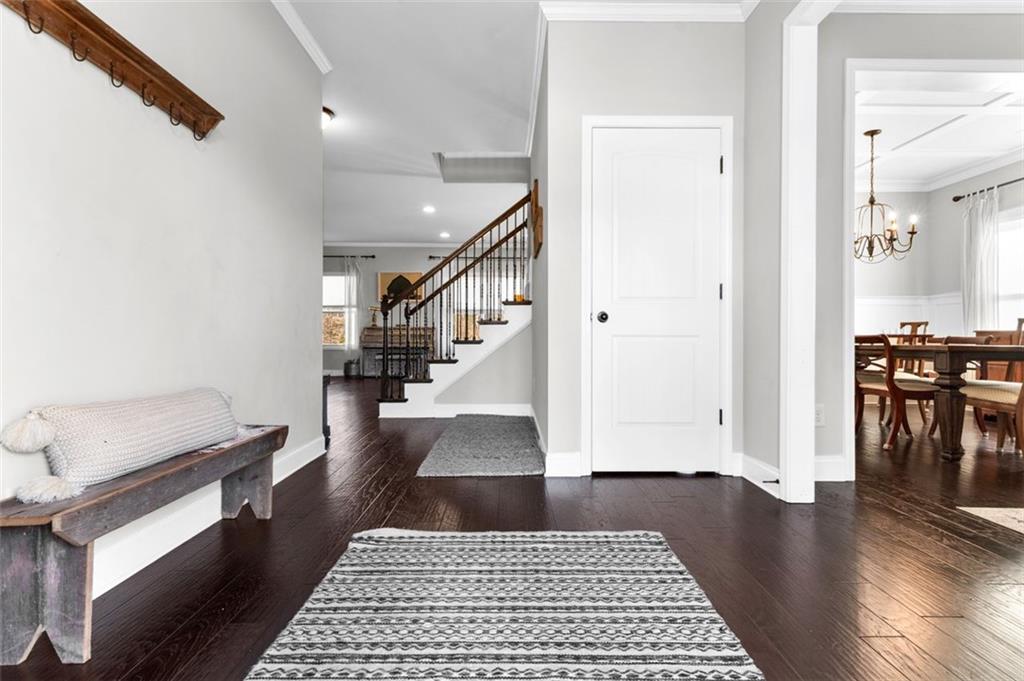 6475 BURLESON Drive