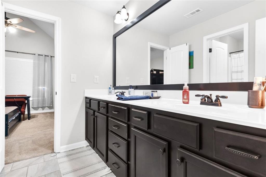 6475 BURLESON Drive