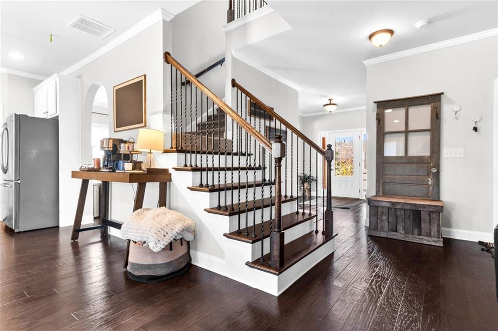 6475 BURLESON Drive