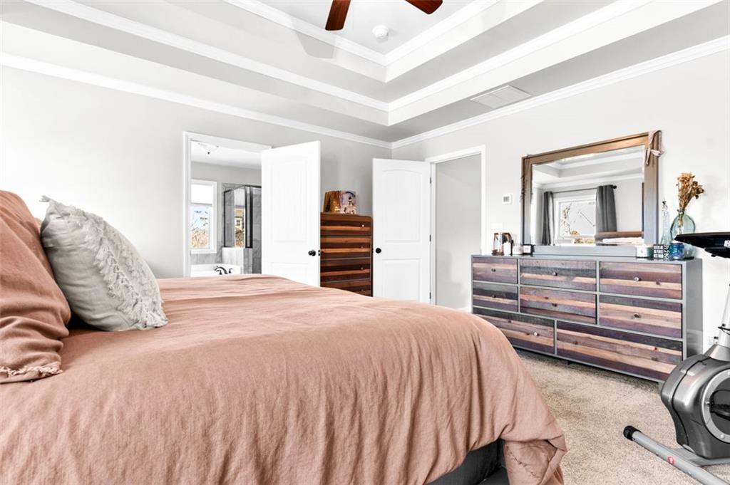 6475 BURLESON Drive