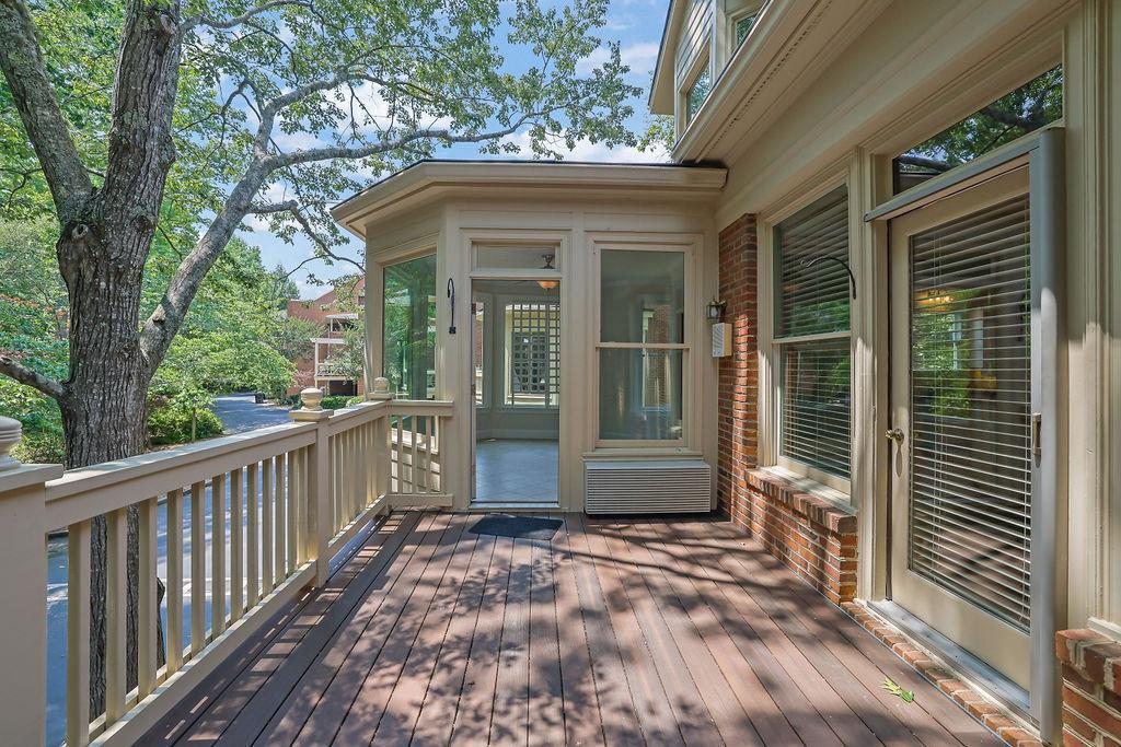 2010 Riverside Road