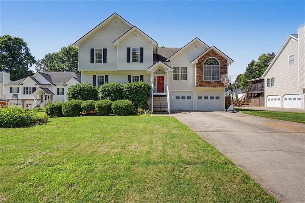 214 Moore Valley Way