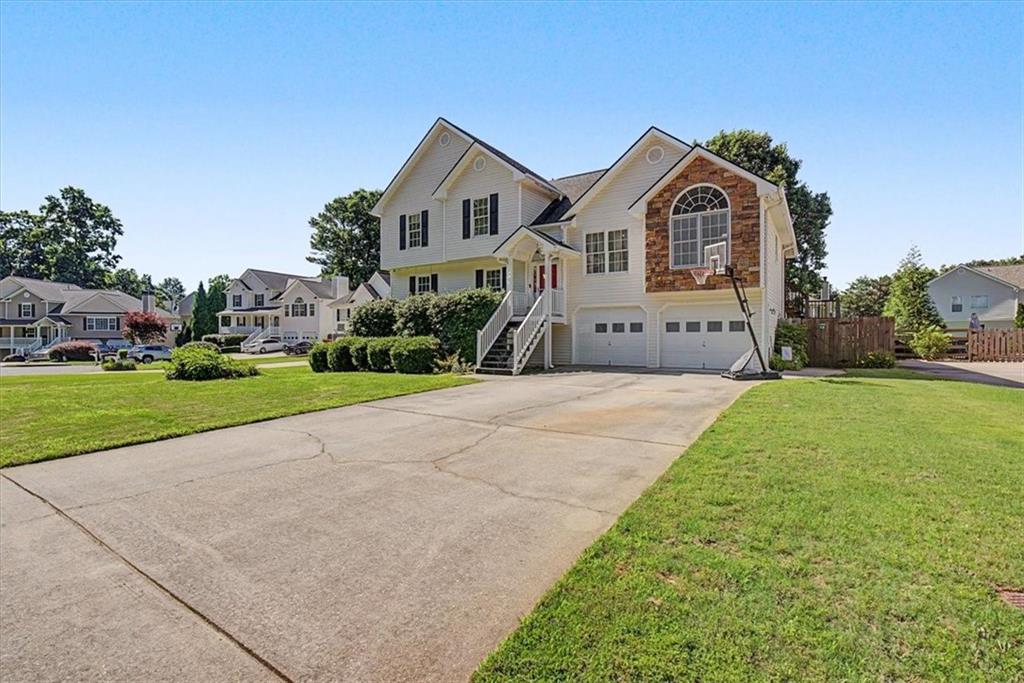 214 Moore Valley Way