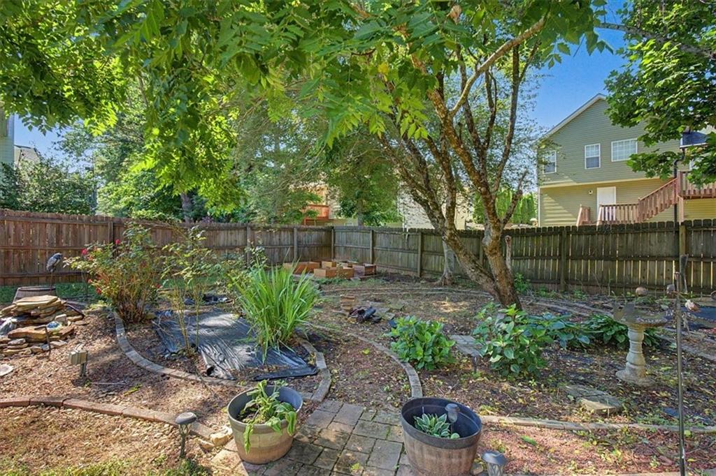 214 Moore Valley Way