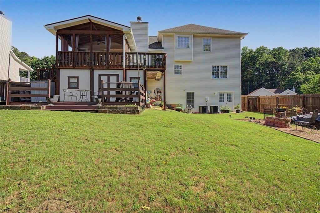 214 Moore Valley Way