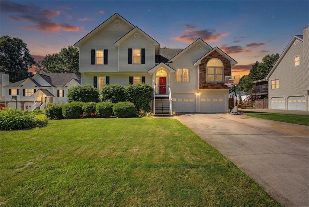 214 Moore Valley Way