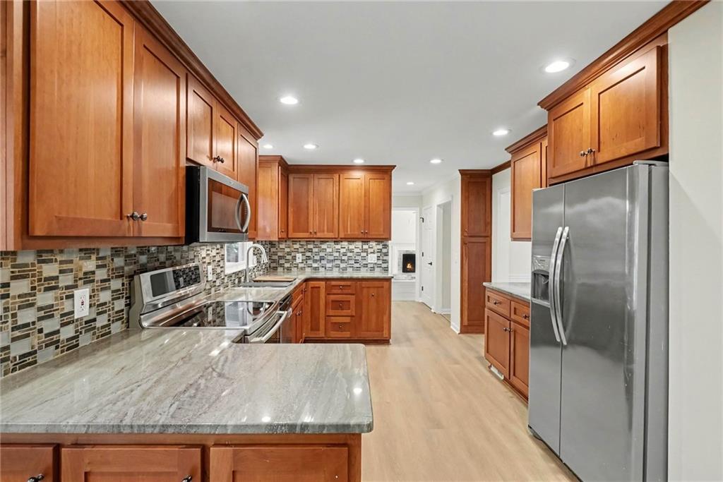 8541 Birch Hollow Drive