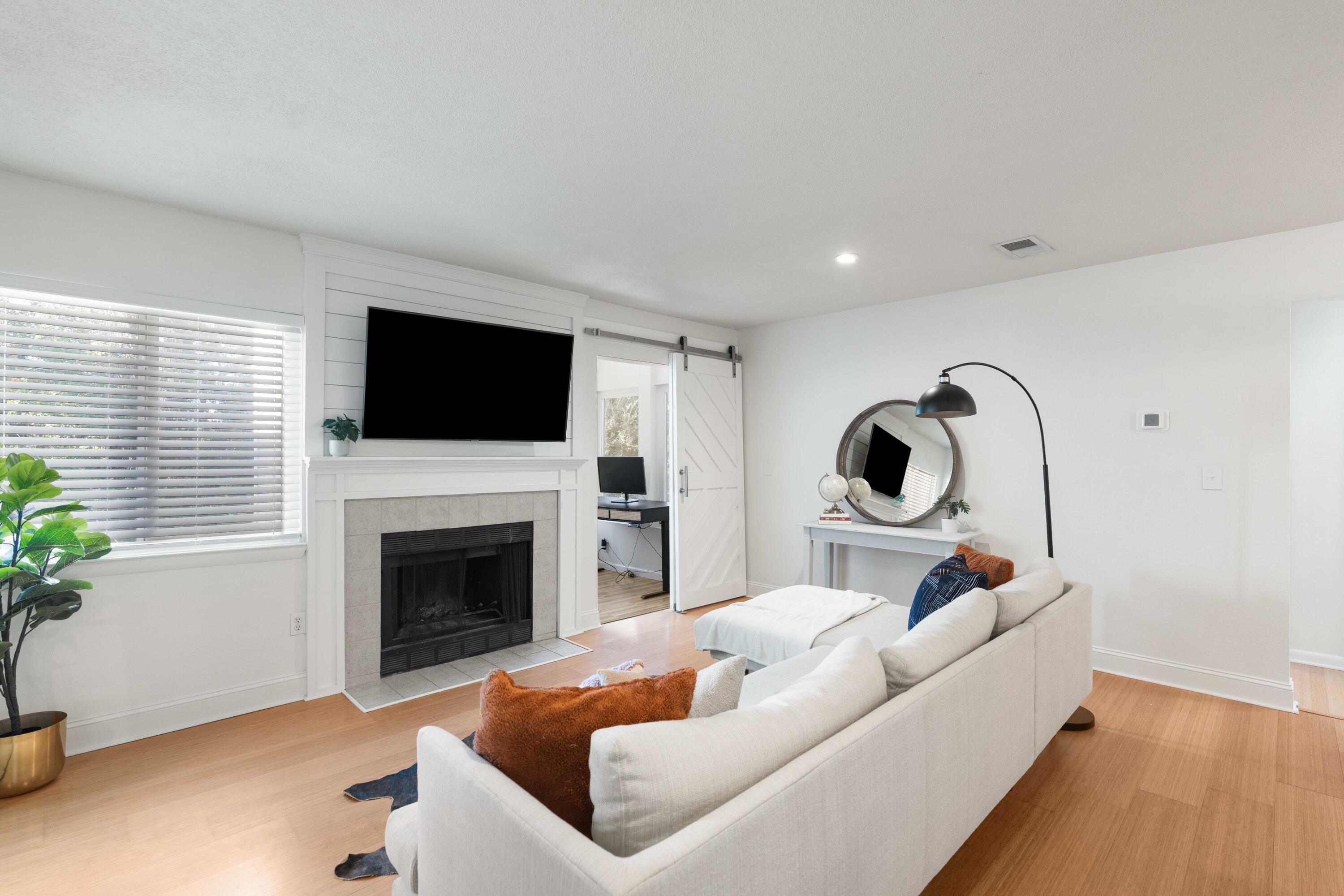 268 Alexandra Drive # 11