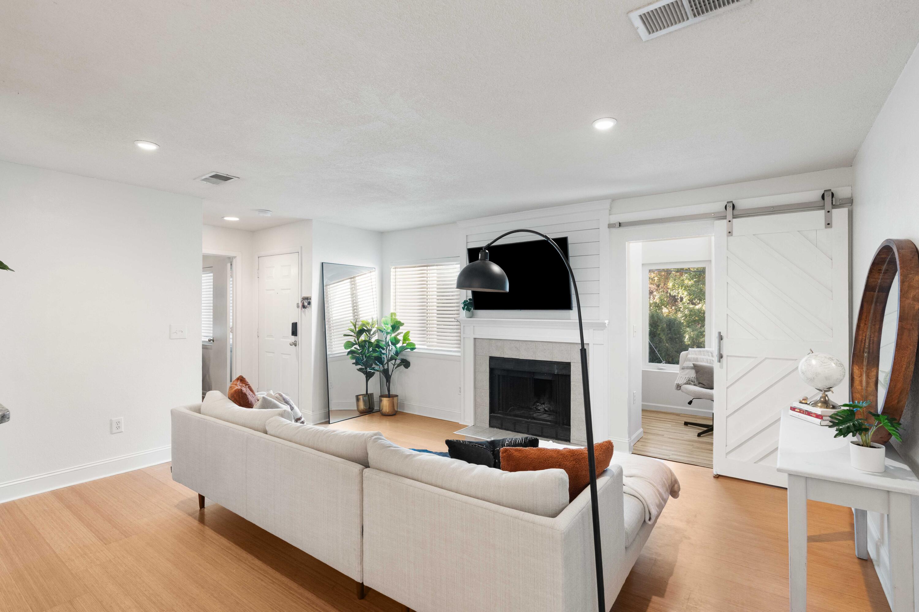 268 Alexandra Drive # 11