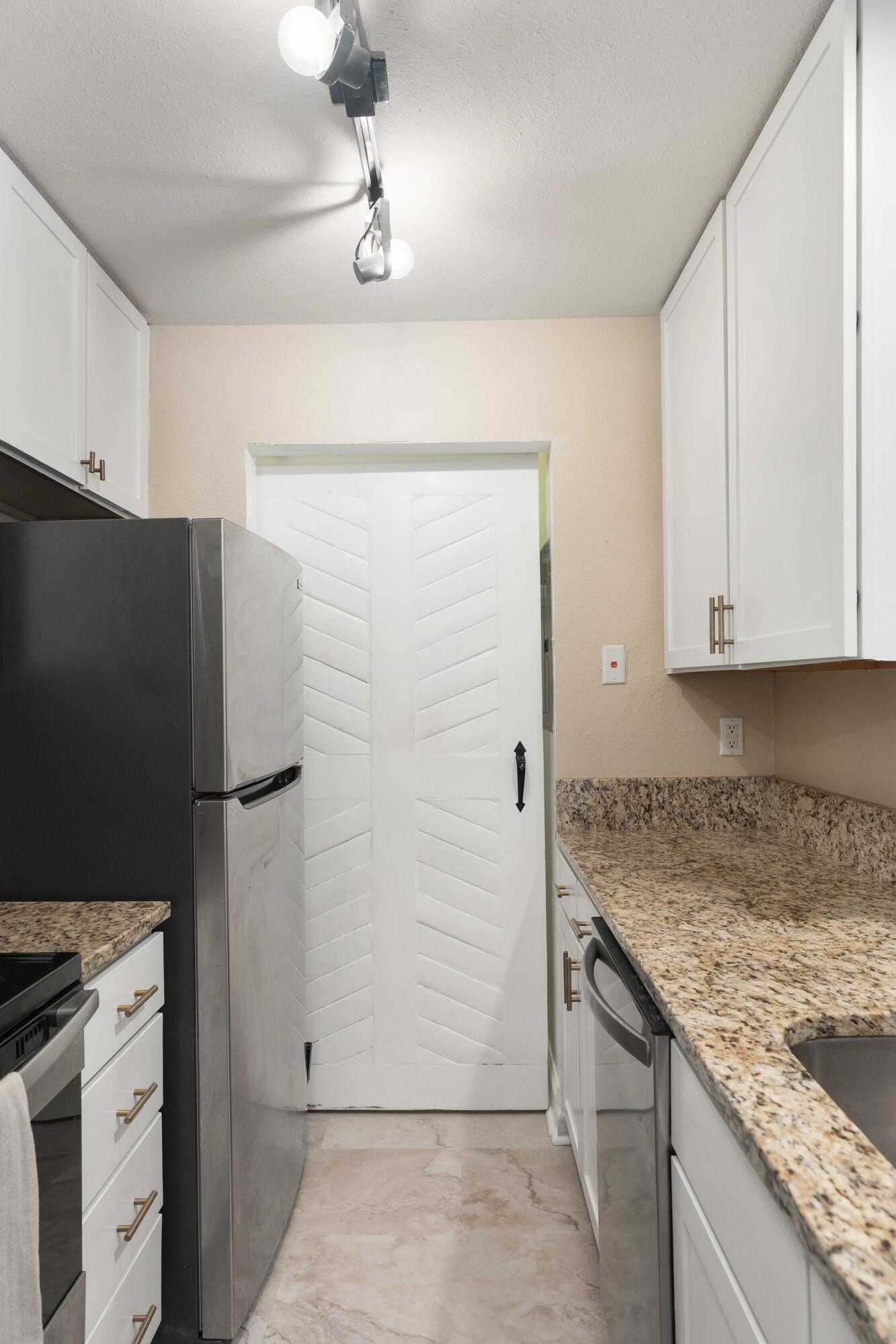 268 Alexandra Drive # 11