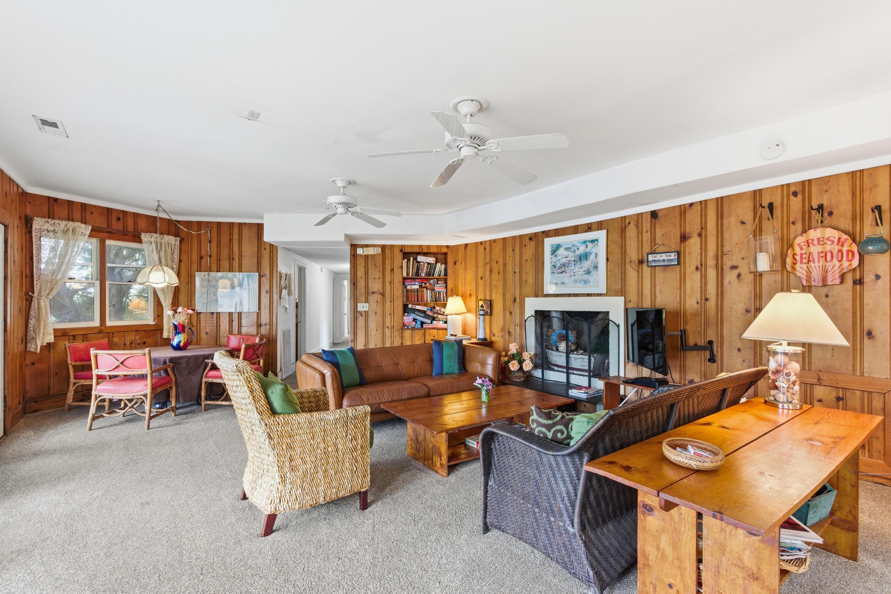 2804 Marshall Boulevard