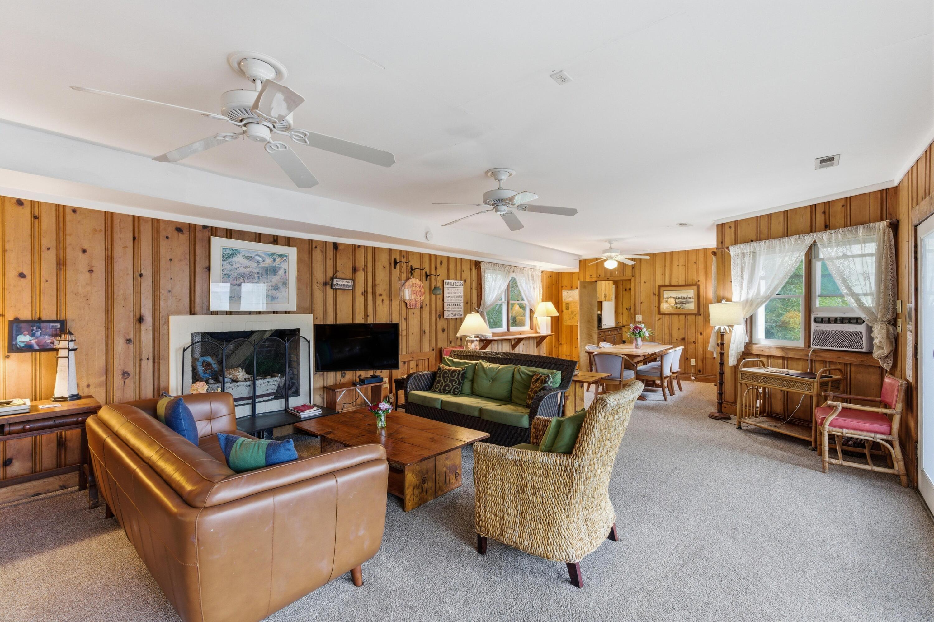 2804 Marshall Boulevard