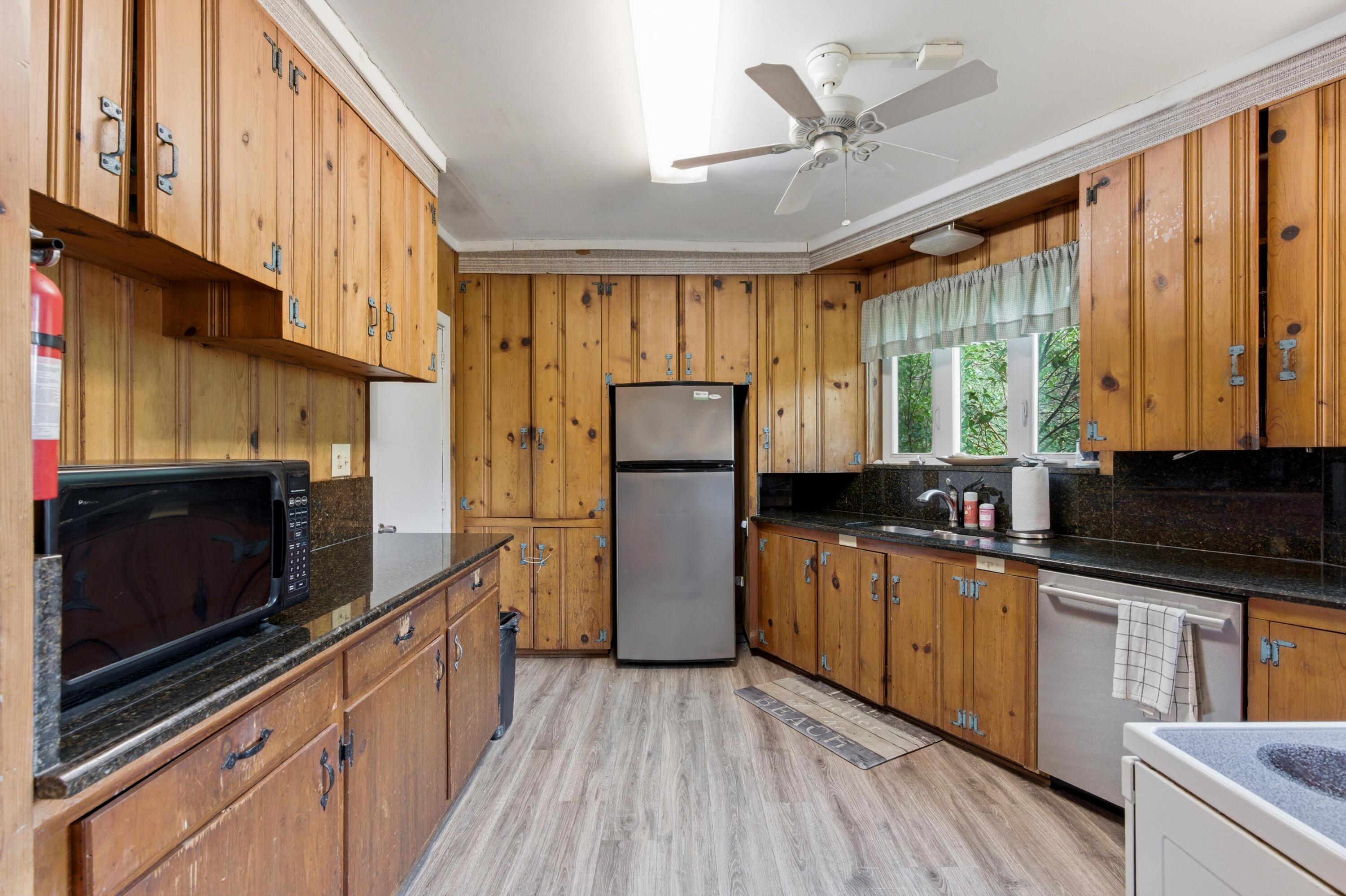 2804 Marshall Boulevard