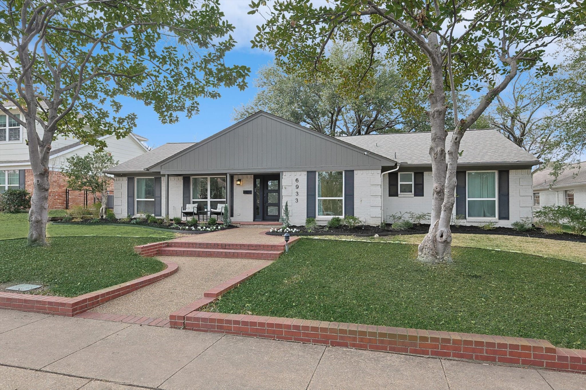 6933 Freemont Street