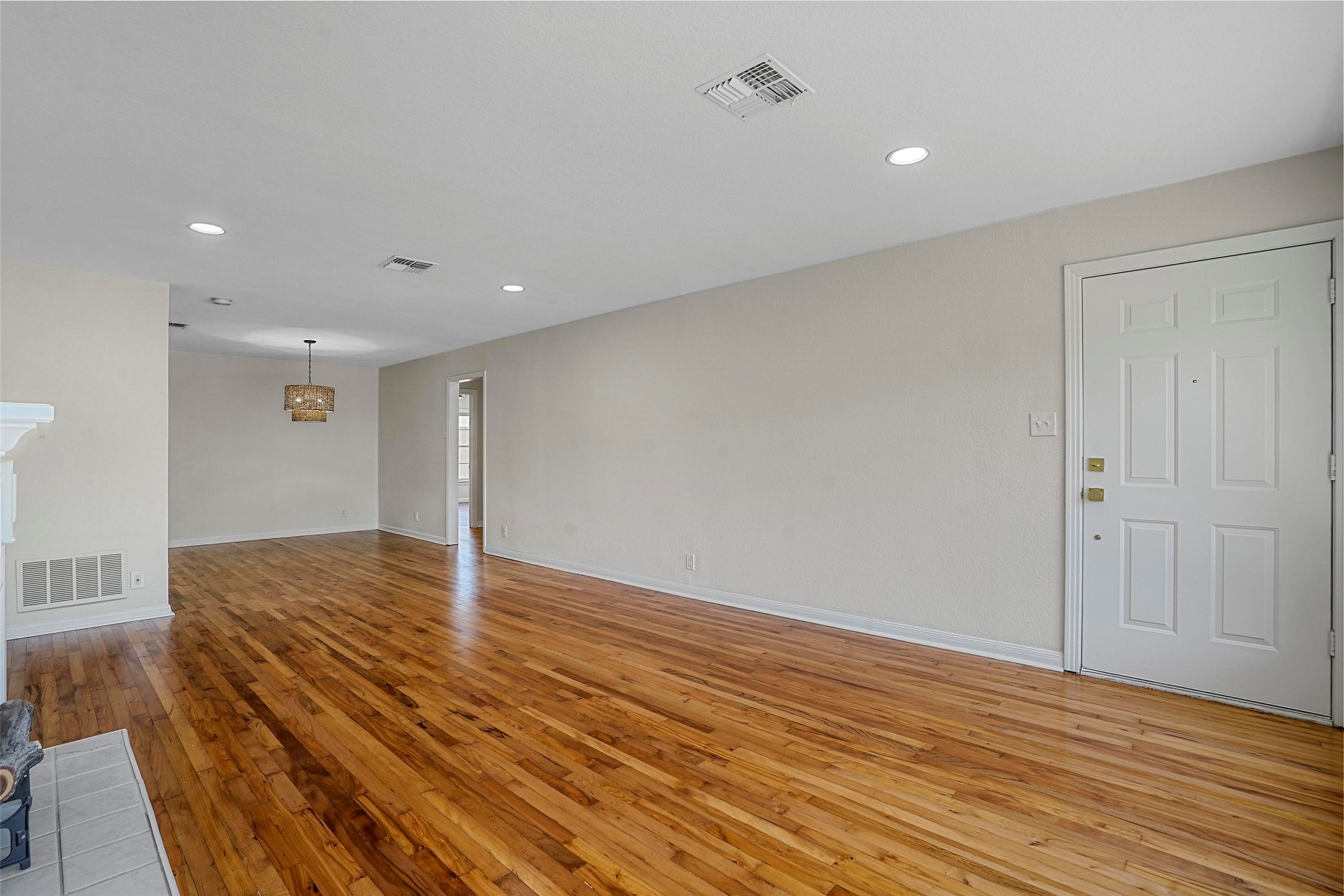 2541 Walsh Court