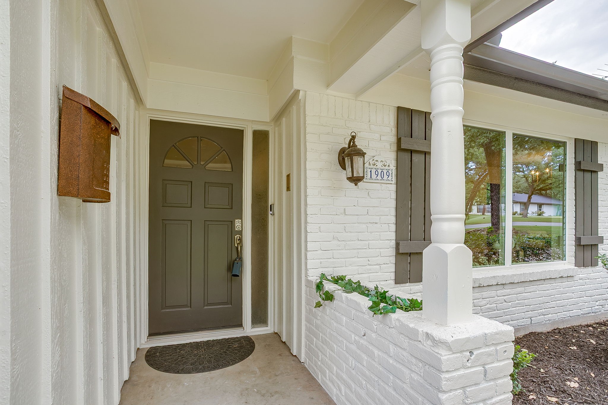 1909 Windlea Drive
