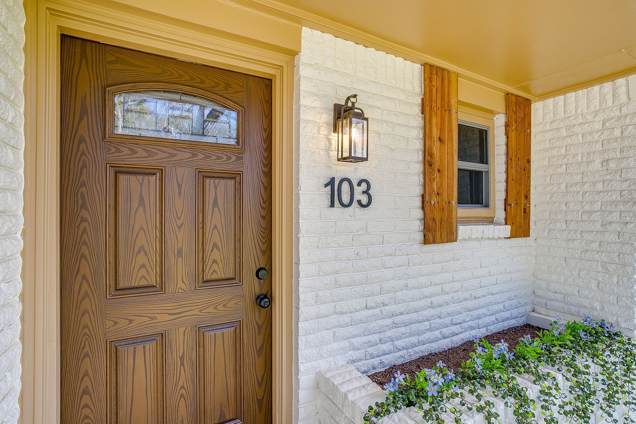 103 Vanshire Road W