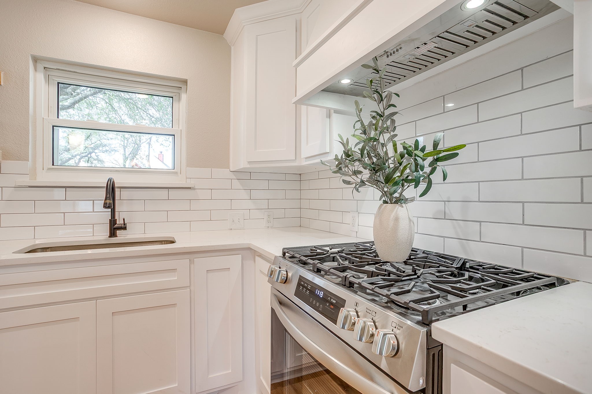 103 Vanshire Road W