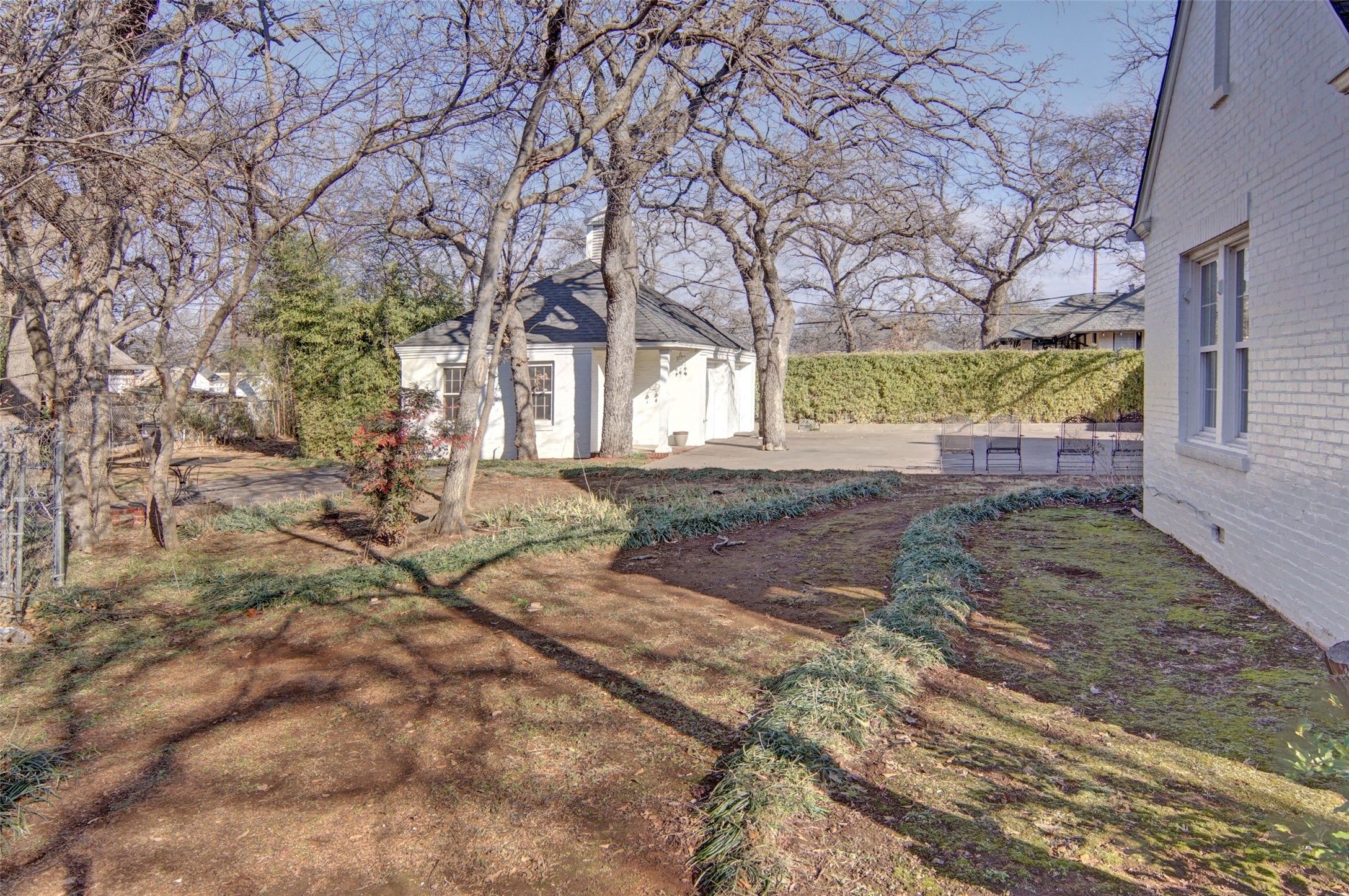 808 Elm Street