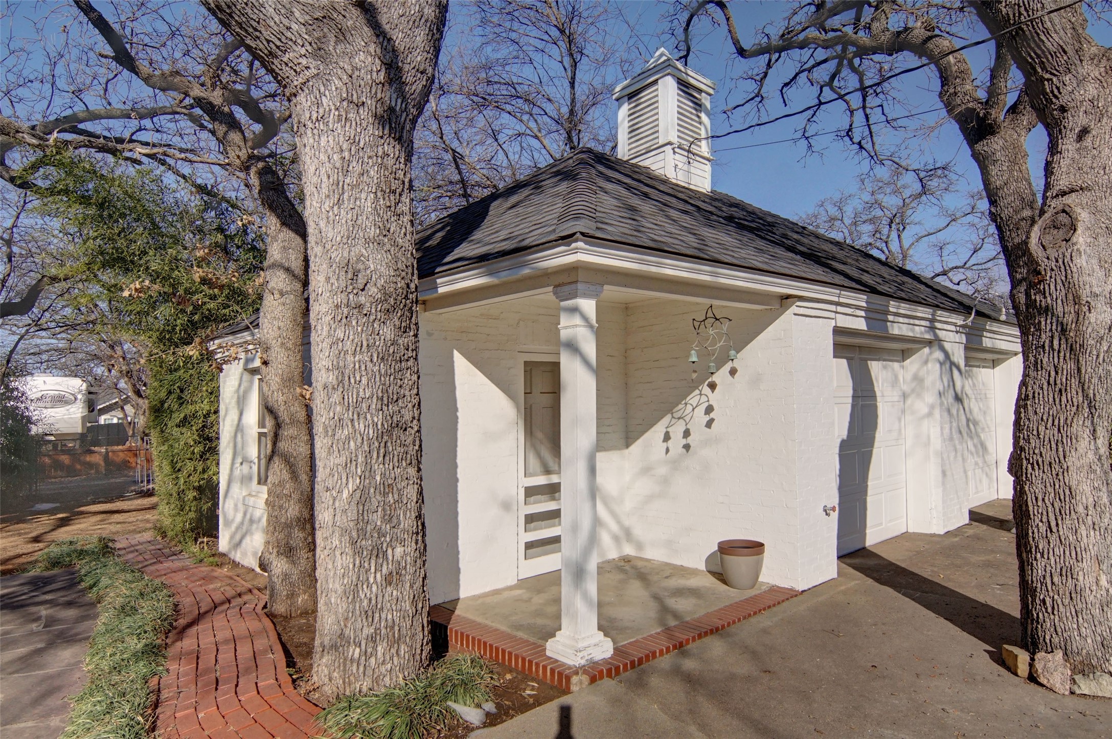 808 Elm Street