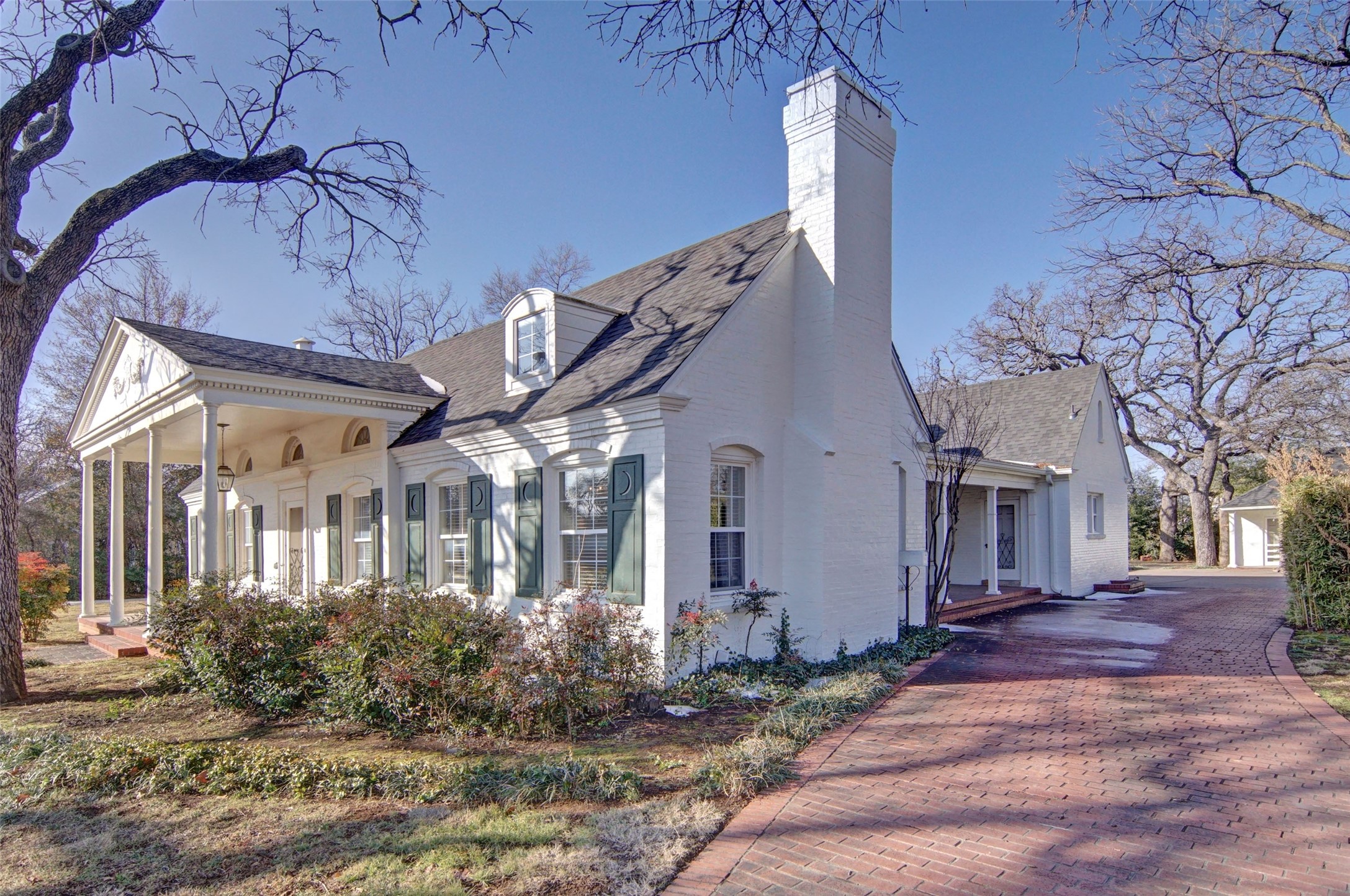 808 Elm Street