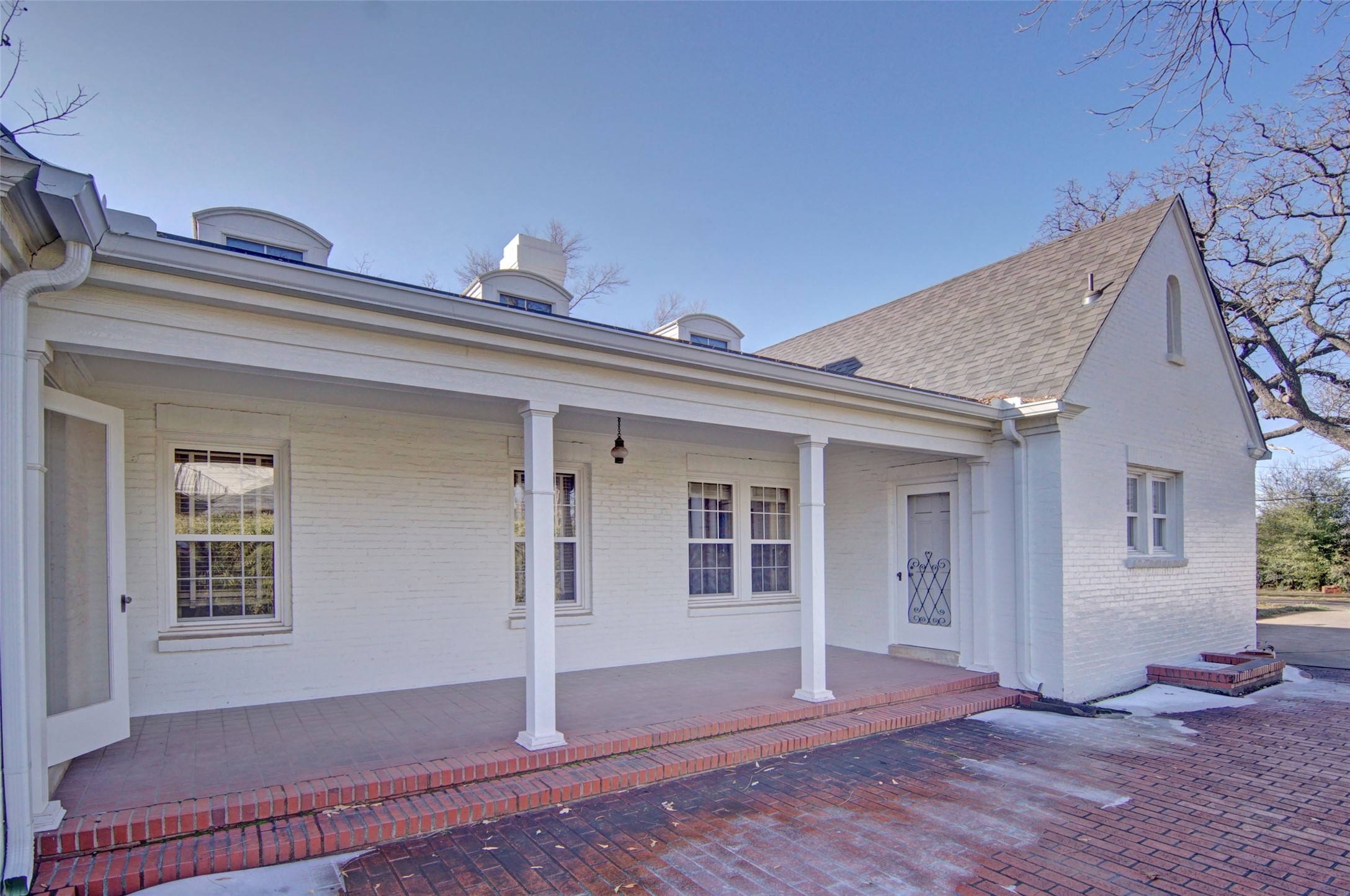 808 Elm Street