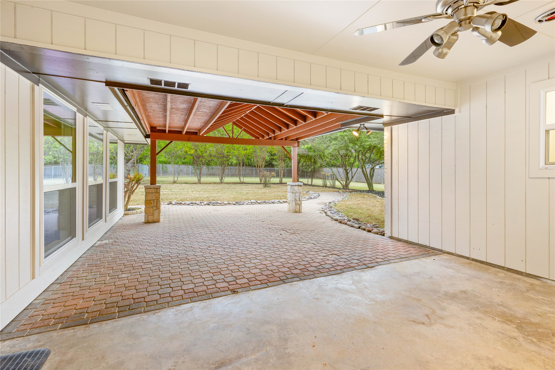 2850 Oak Tree Lane