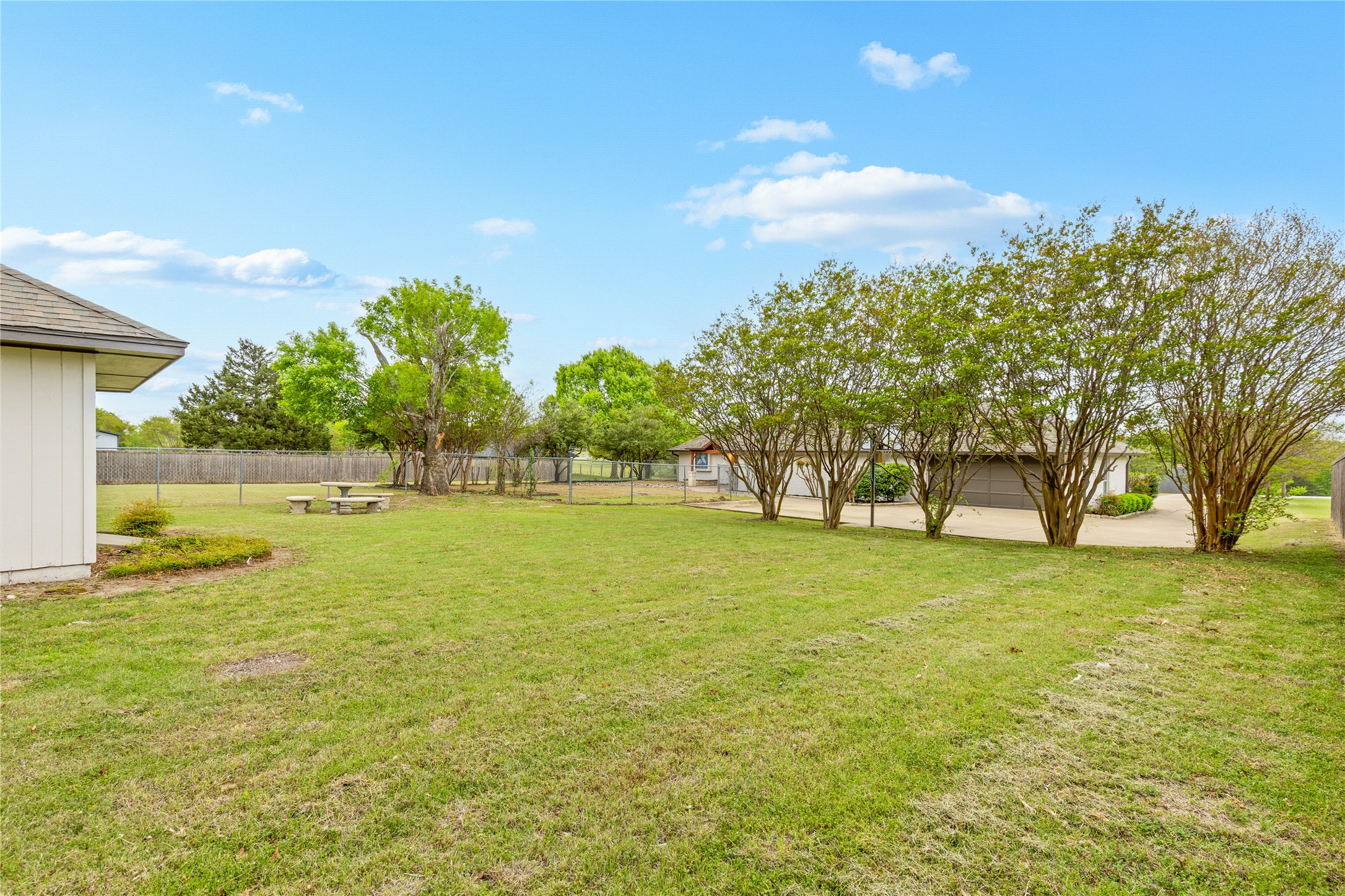 2850 Oak Tree Lane