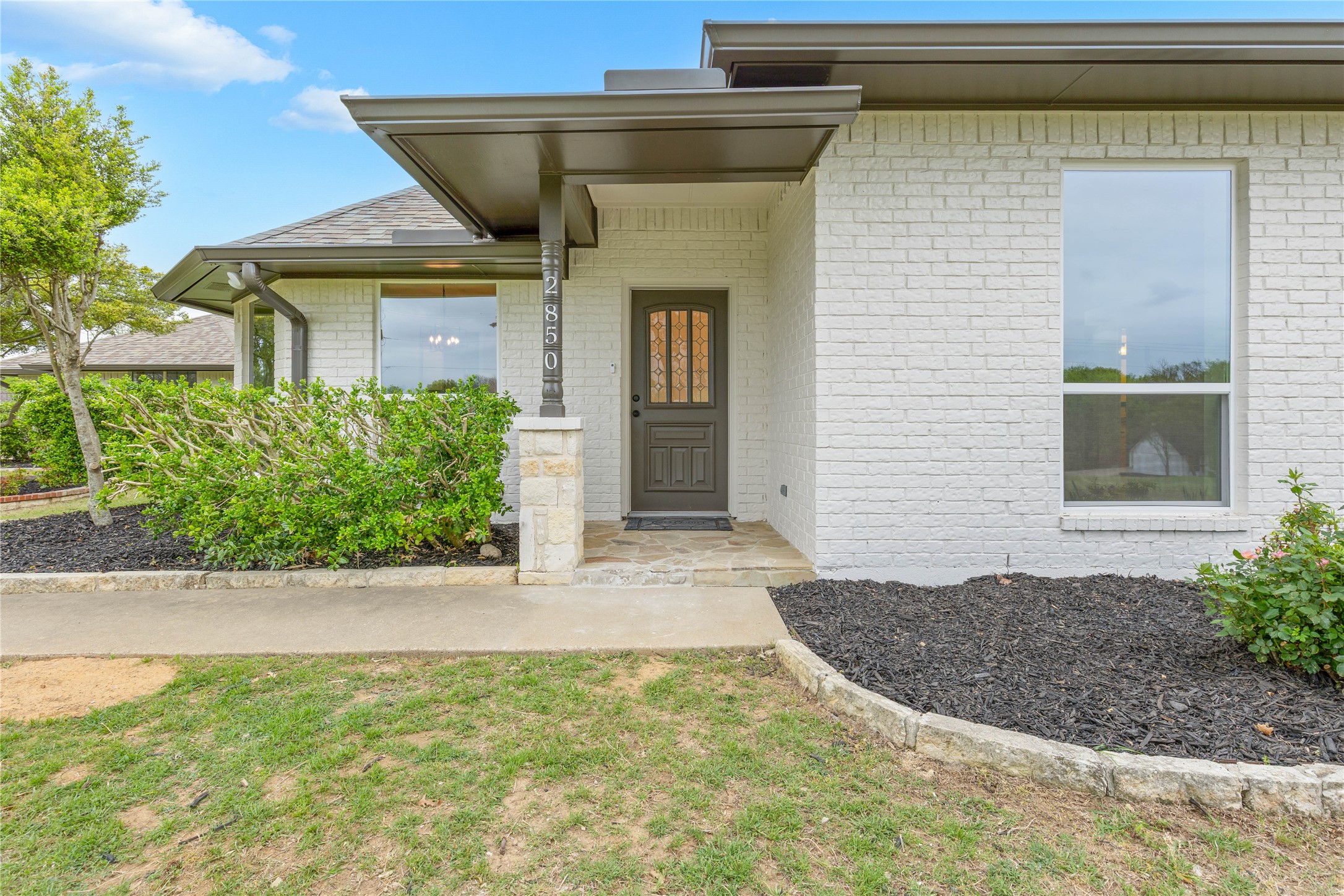 2850 Oak Tree Lane