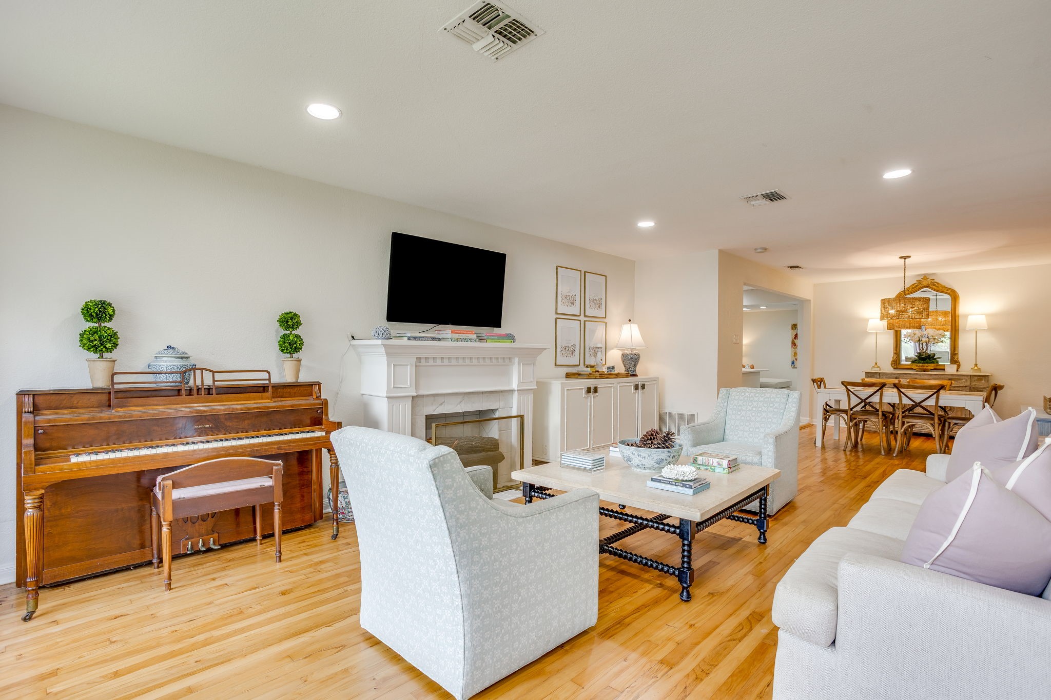 2541 Walsh Court