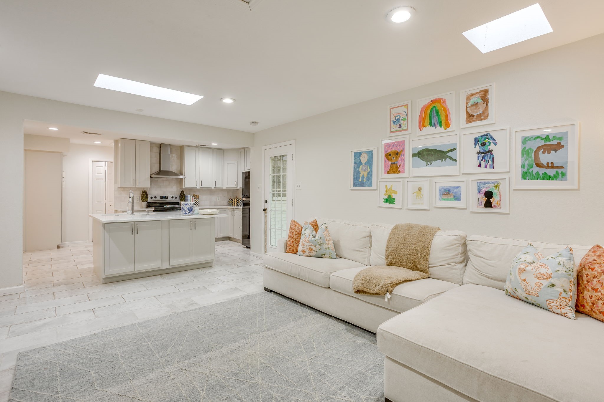 2541 Walsh Court