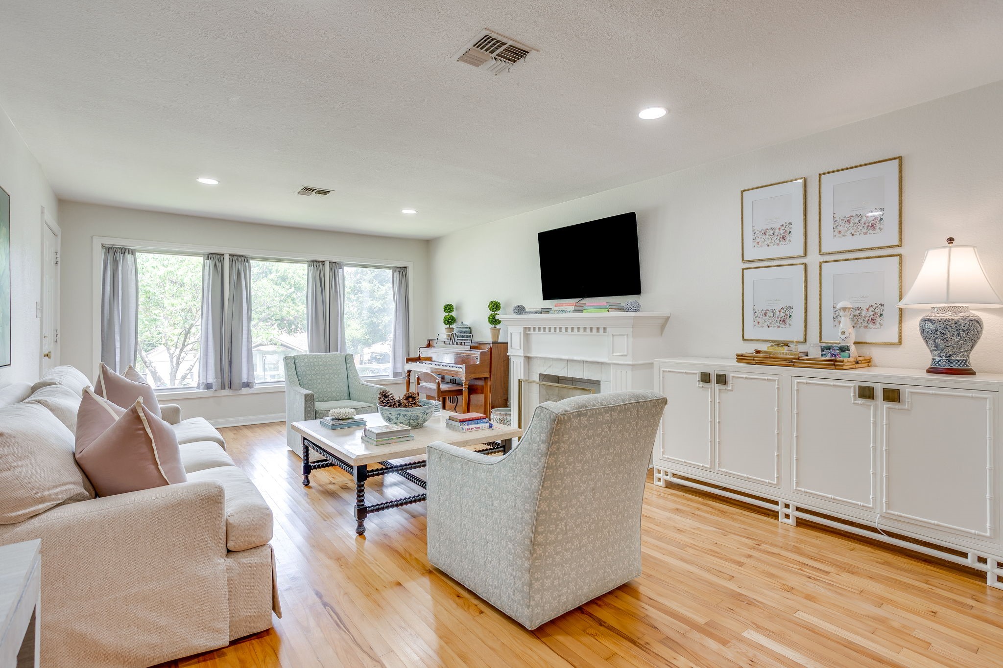 2541 Walsh Court