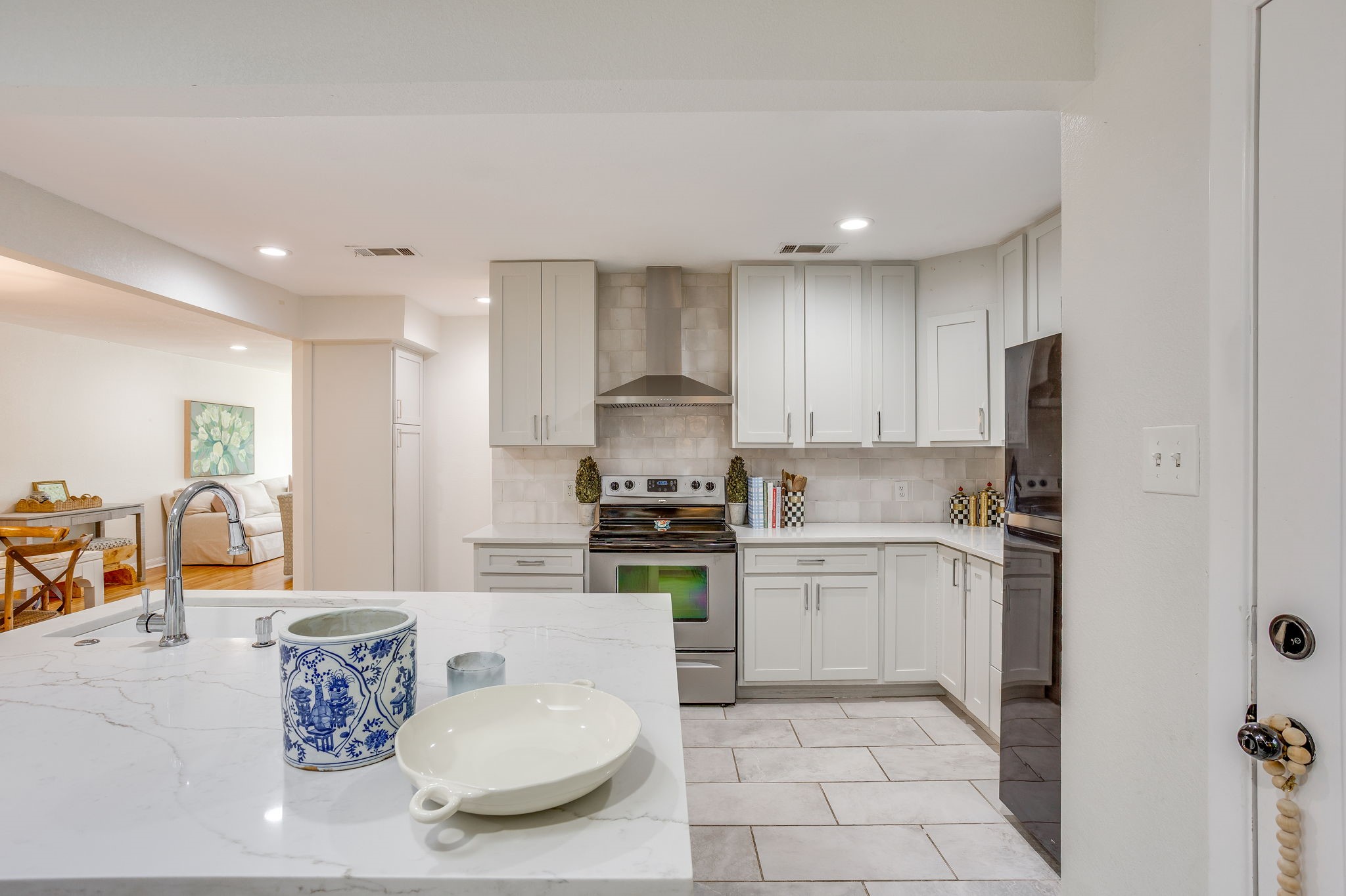 2541 Walsh Court