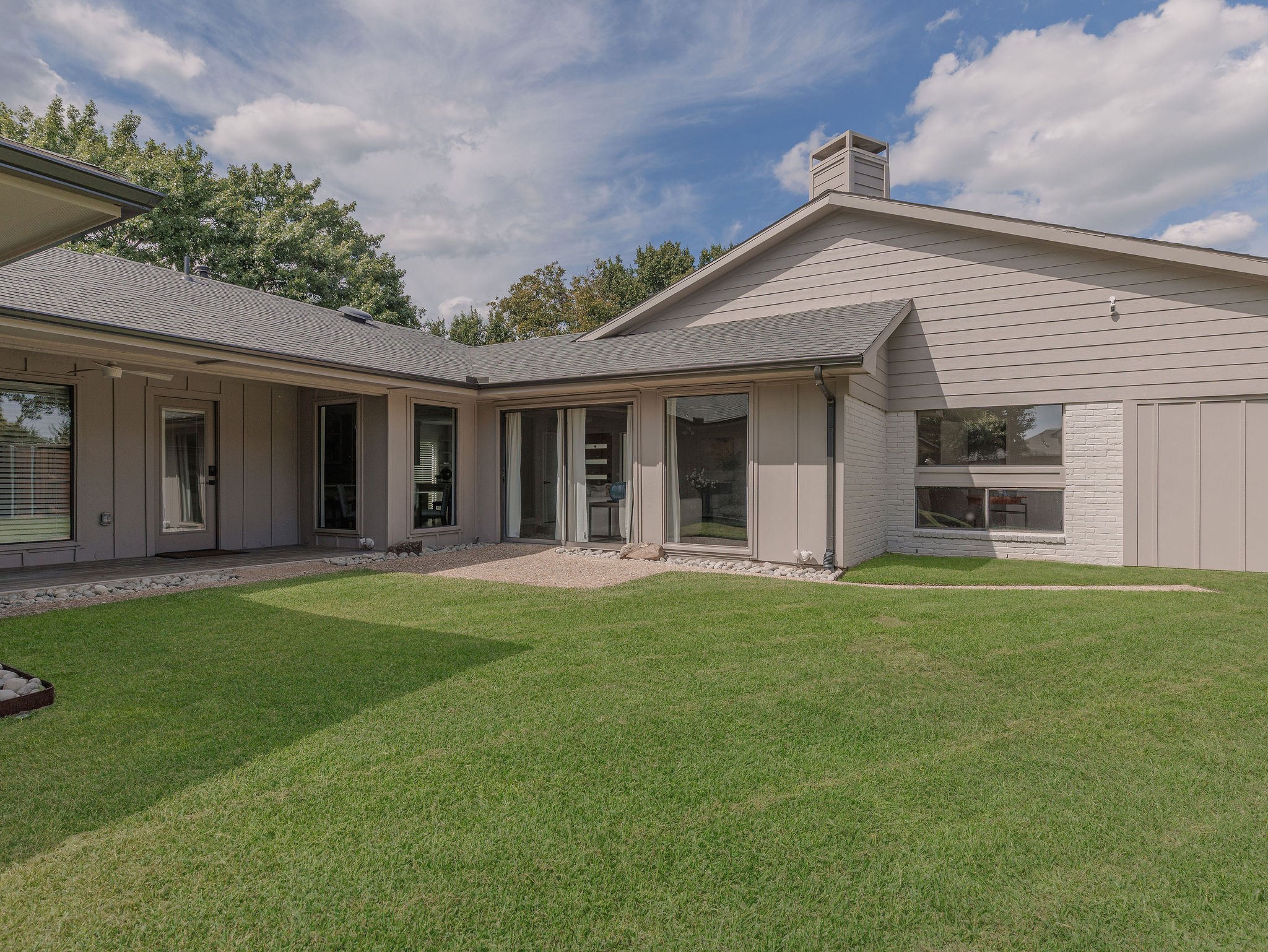 1109 Mill Springs