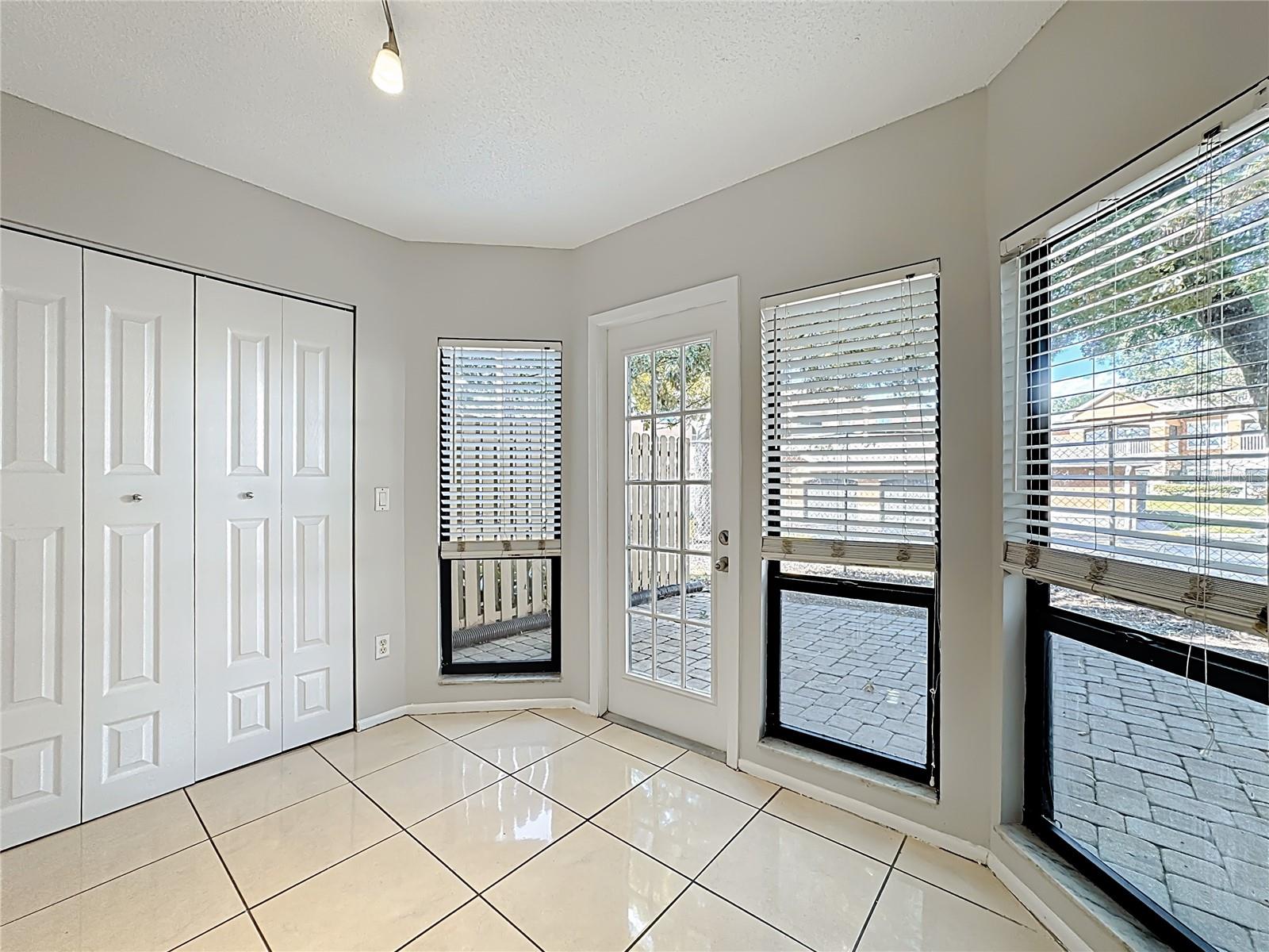 4320 MIDDLEBROOK RD #2