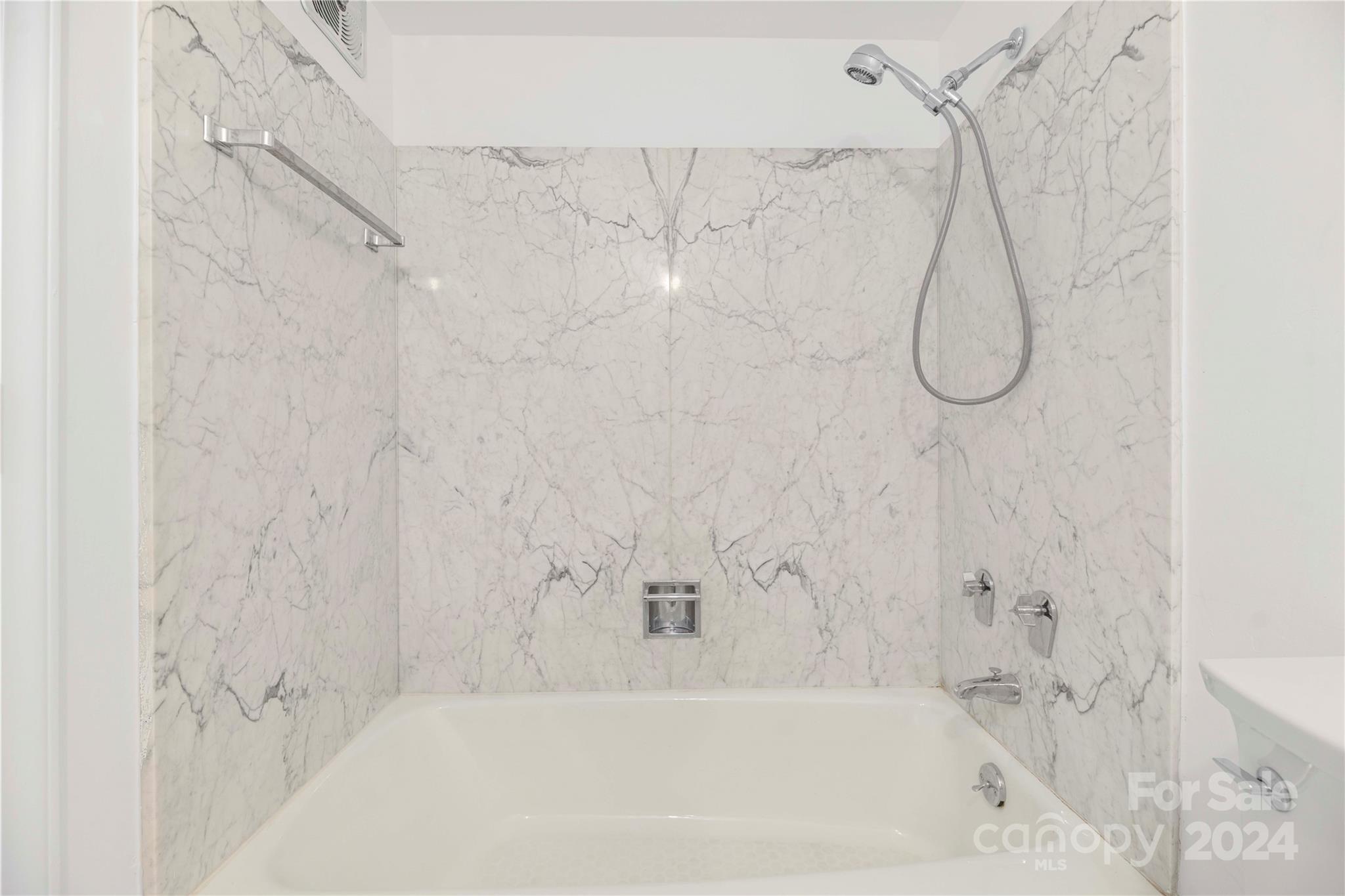 4527 Gaynor Road Unit: 201