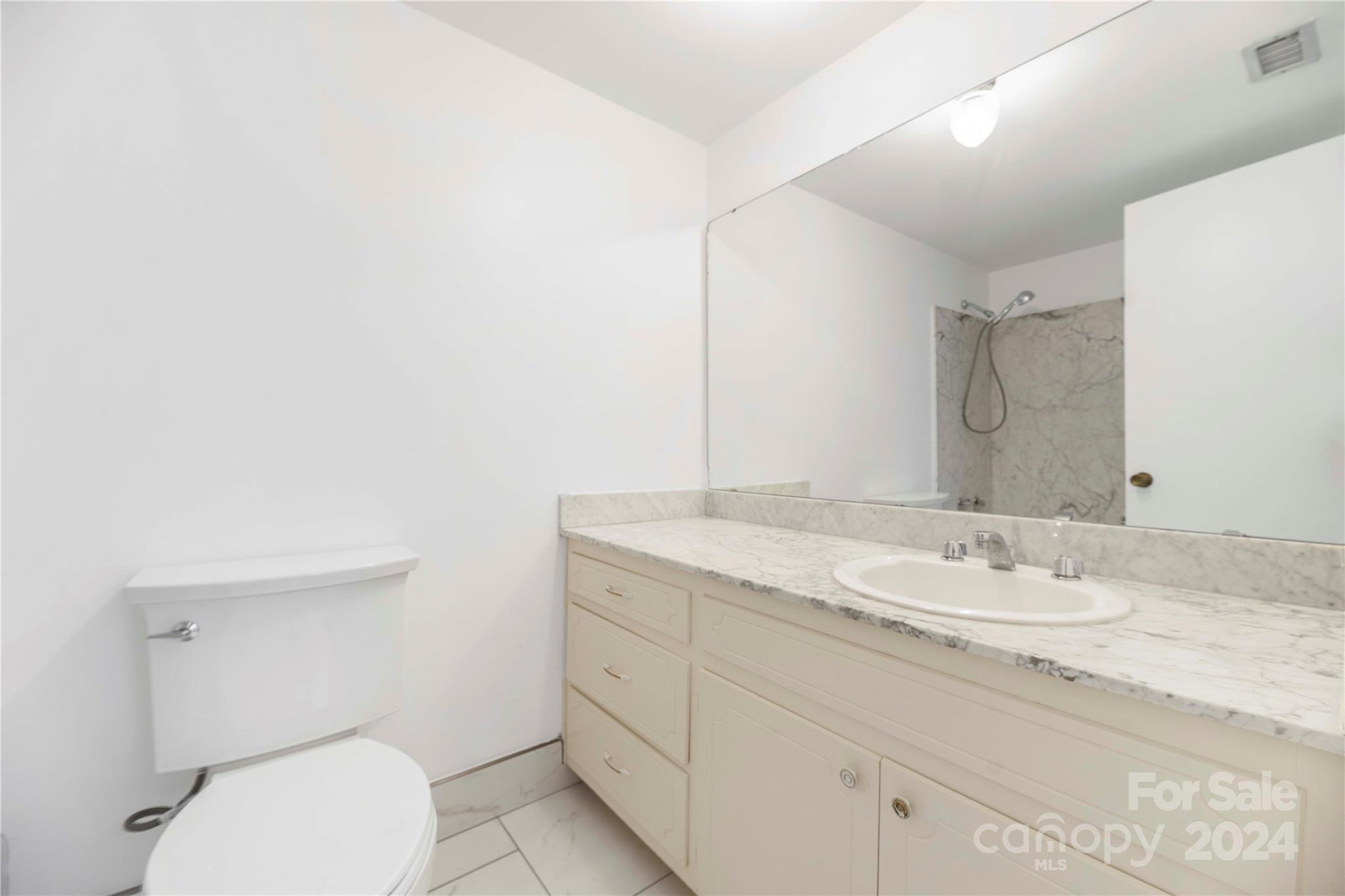 4527 Gaynor Road Unit: 201