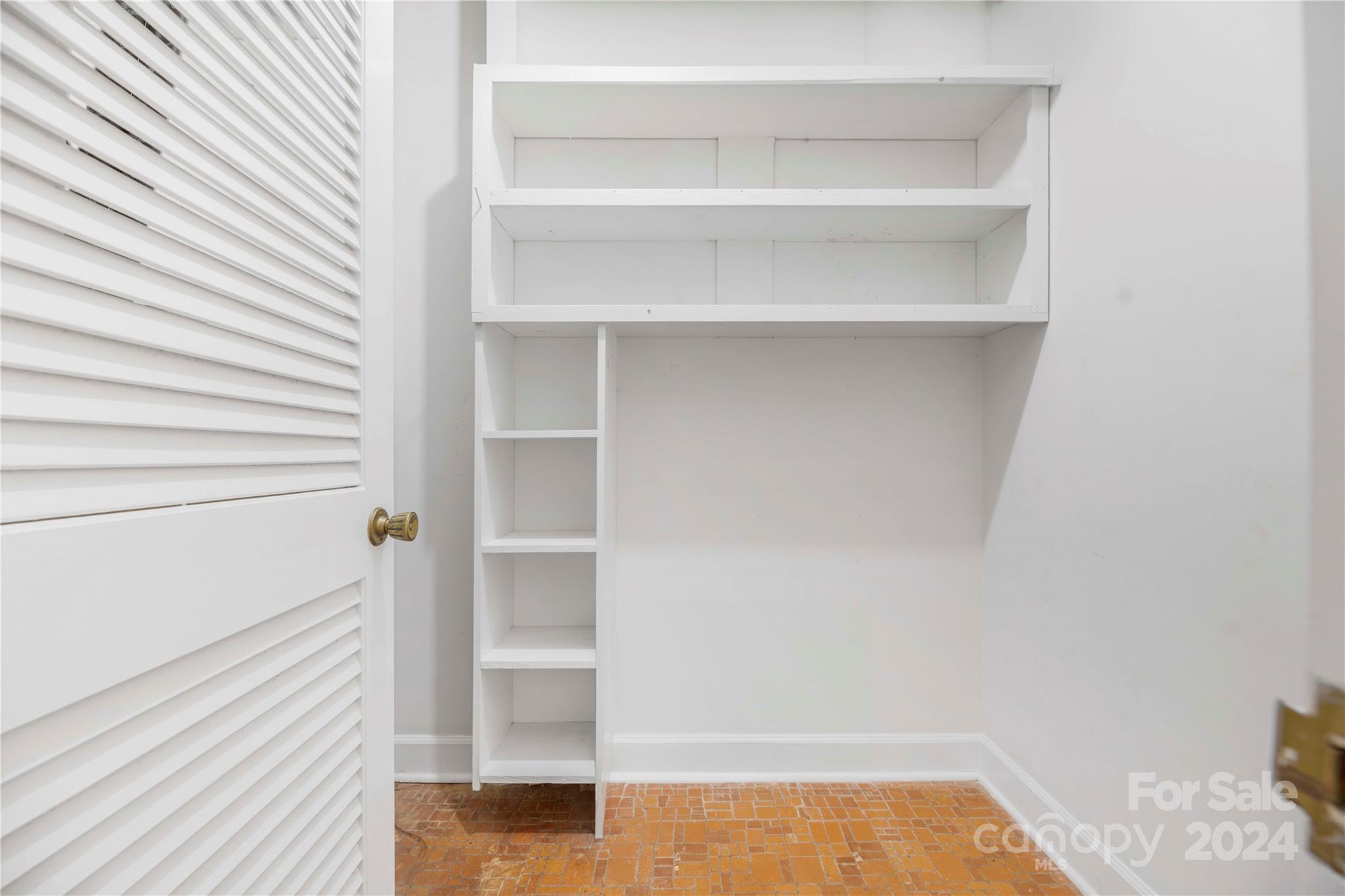 4527 Gaynor Road Unit: 201