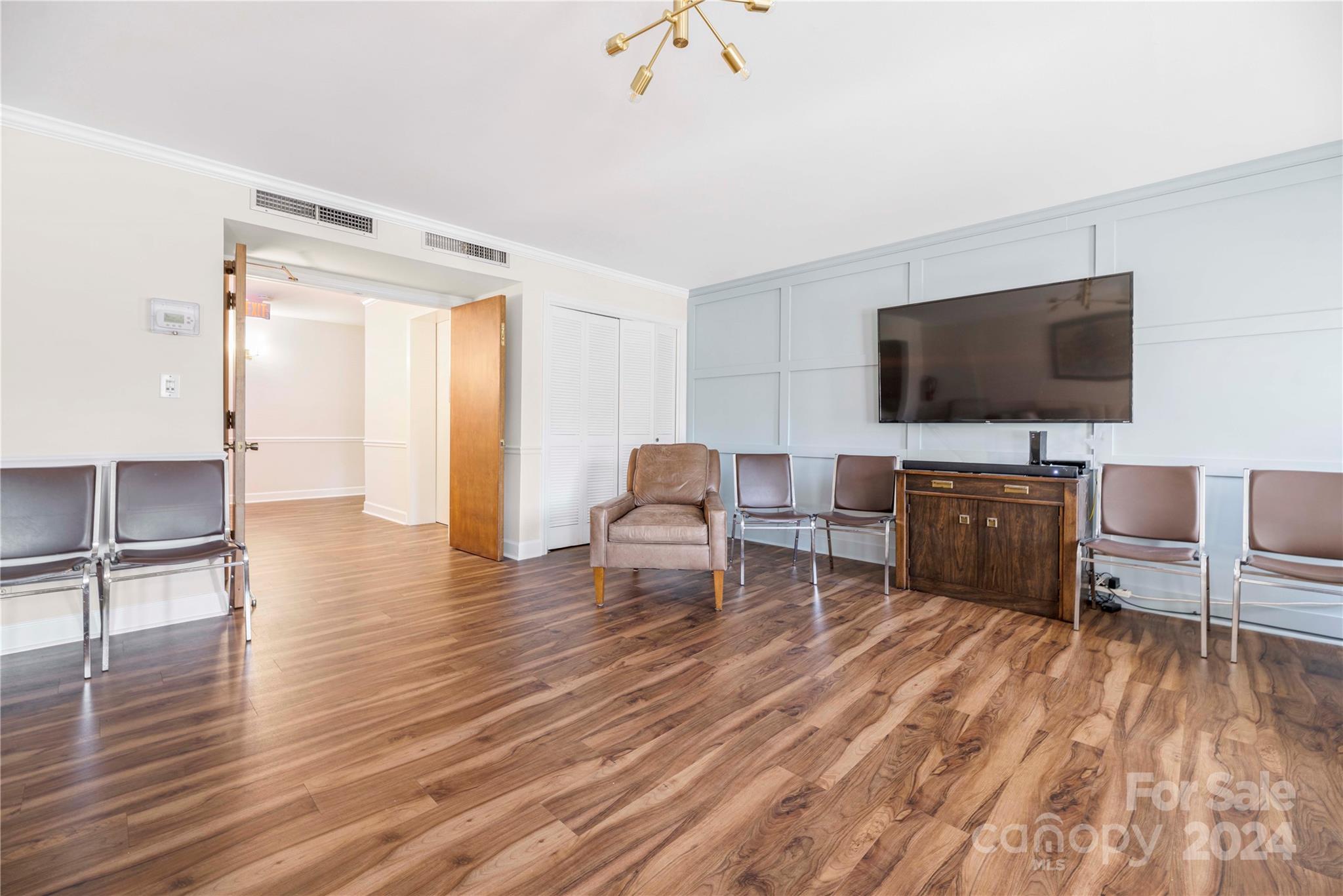 4527 Gaynor Road Unit: 201