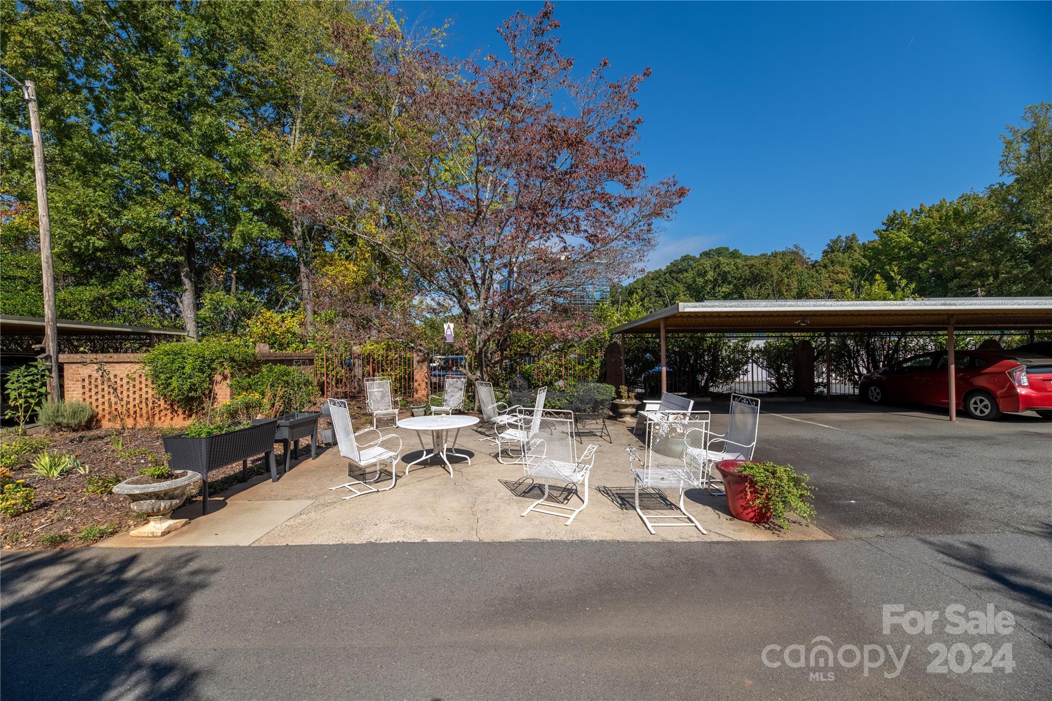 4527 Gaynor Road Unit: 201